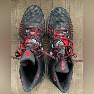 Nike “Kyrie Flytrap 5” basketball shoes men’s size 14. Never worn, only tried on